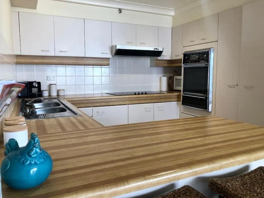 2Br Beachfront Family Friendly Surfers Apartment Gold Coast 0*,