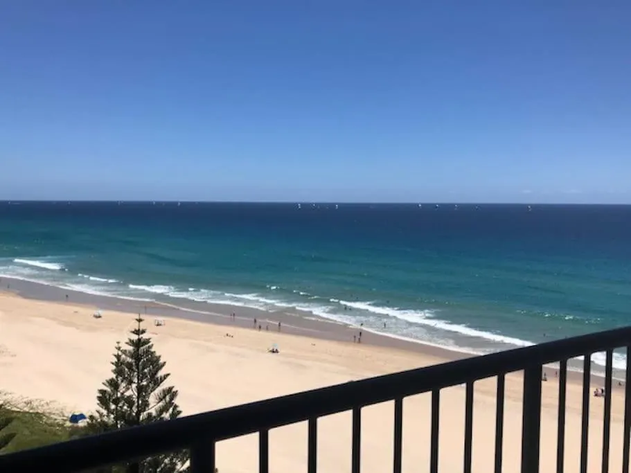 2Br Beachfront Family Friendly Surfers Apartment Gold Coast